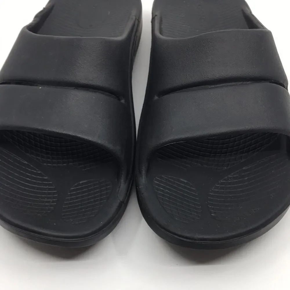 Oofos Ooahh Black Slides Sandals Unisex EU 42 M9 W11 Recovery Therapy slides